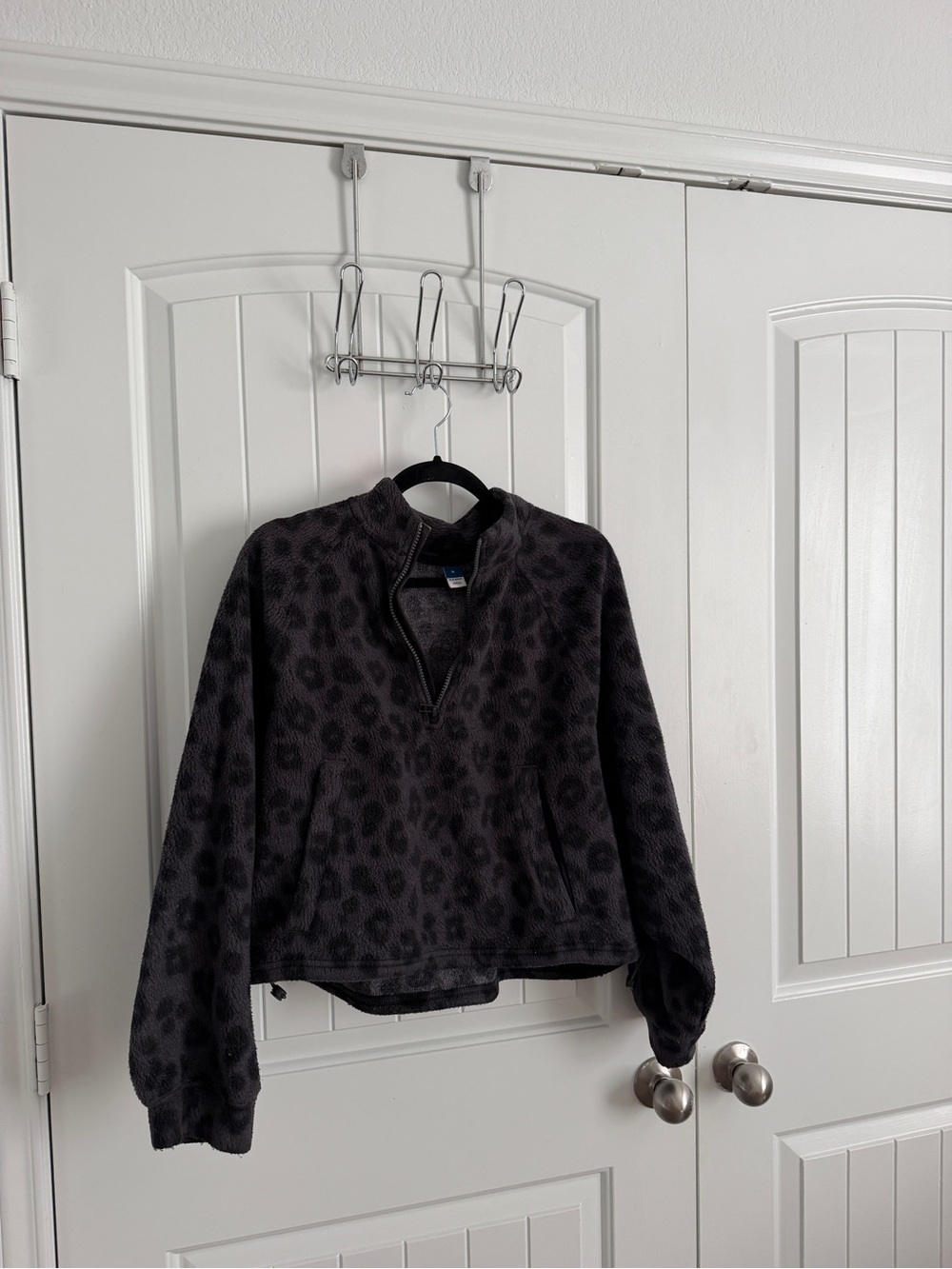OLD NAVY Cozy Black/Gre Leopard Print Quarter-Zip Pullover Sweater